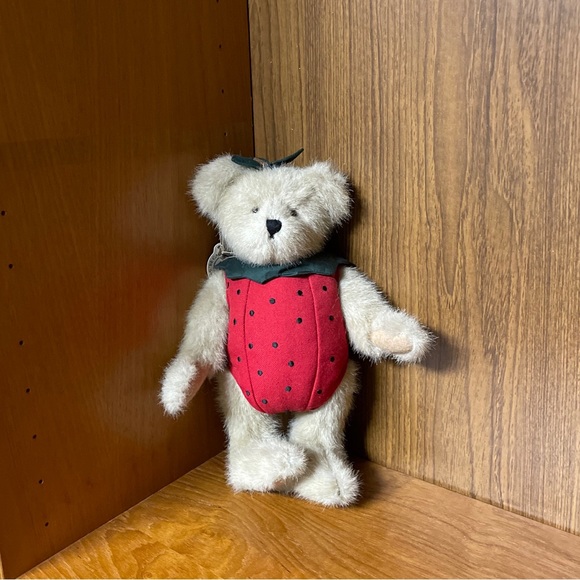 Vintage Boyd’s  Gen-Yoo-Wine Stuffed Bear Toy Strawberry Design 9" - Picture 4 of 6